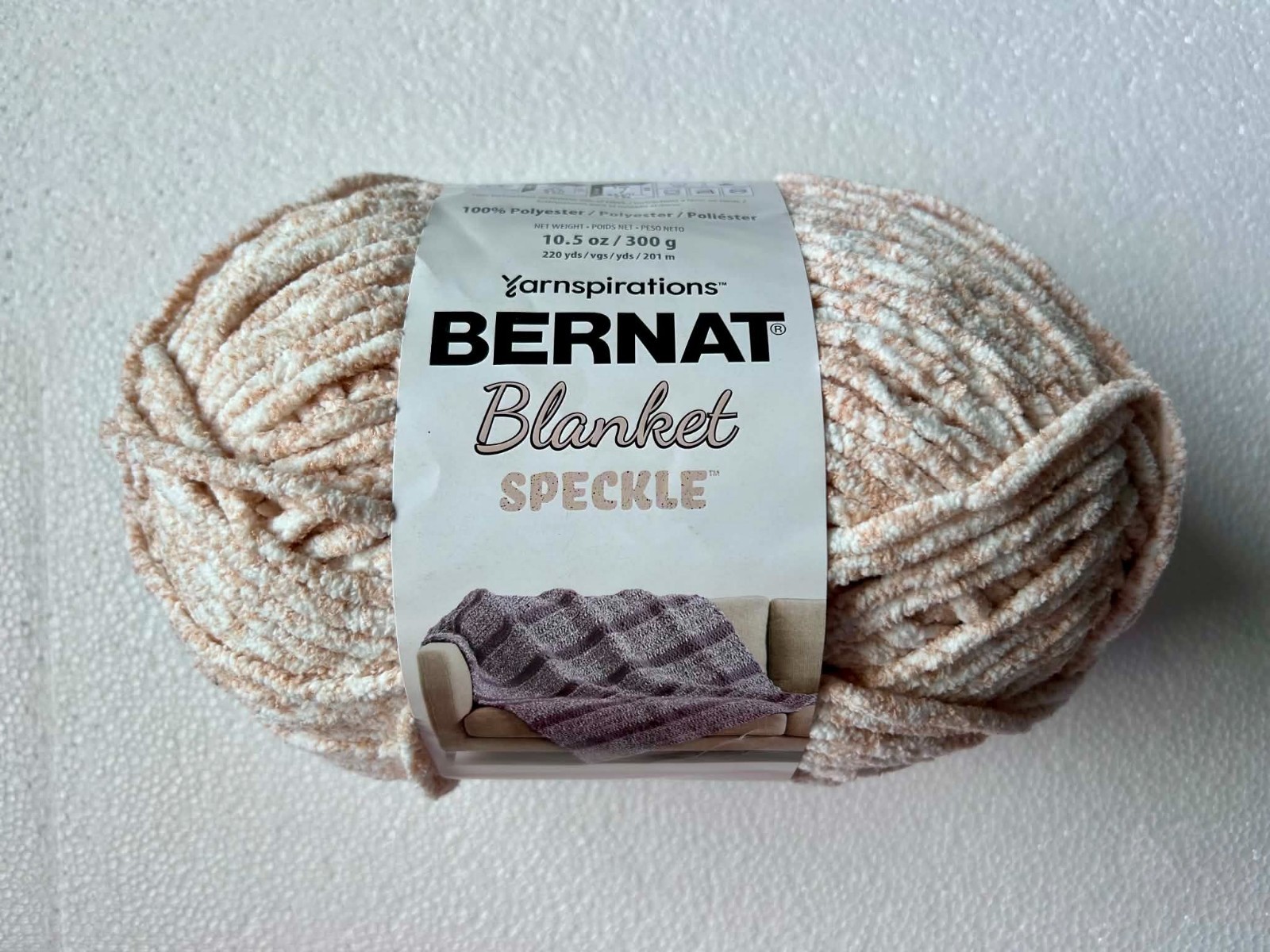 BERNAT BLANKET SPECKLE #6 SUPER BULKY POLYESTER YARN – CREAM 10.5oz / 300G 220Y