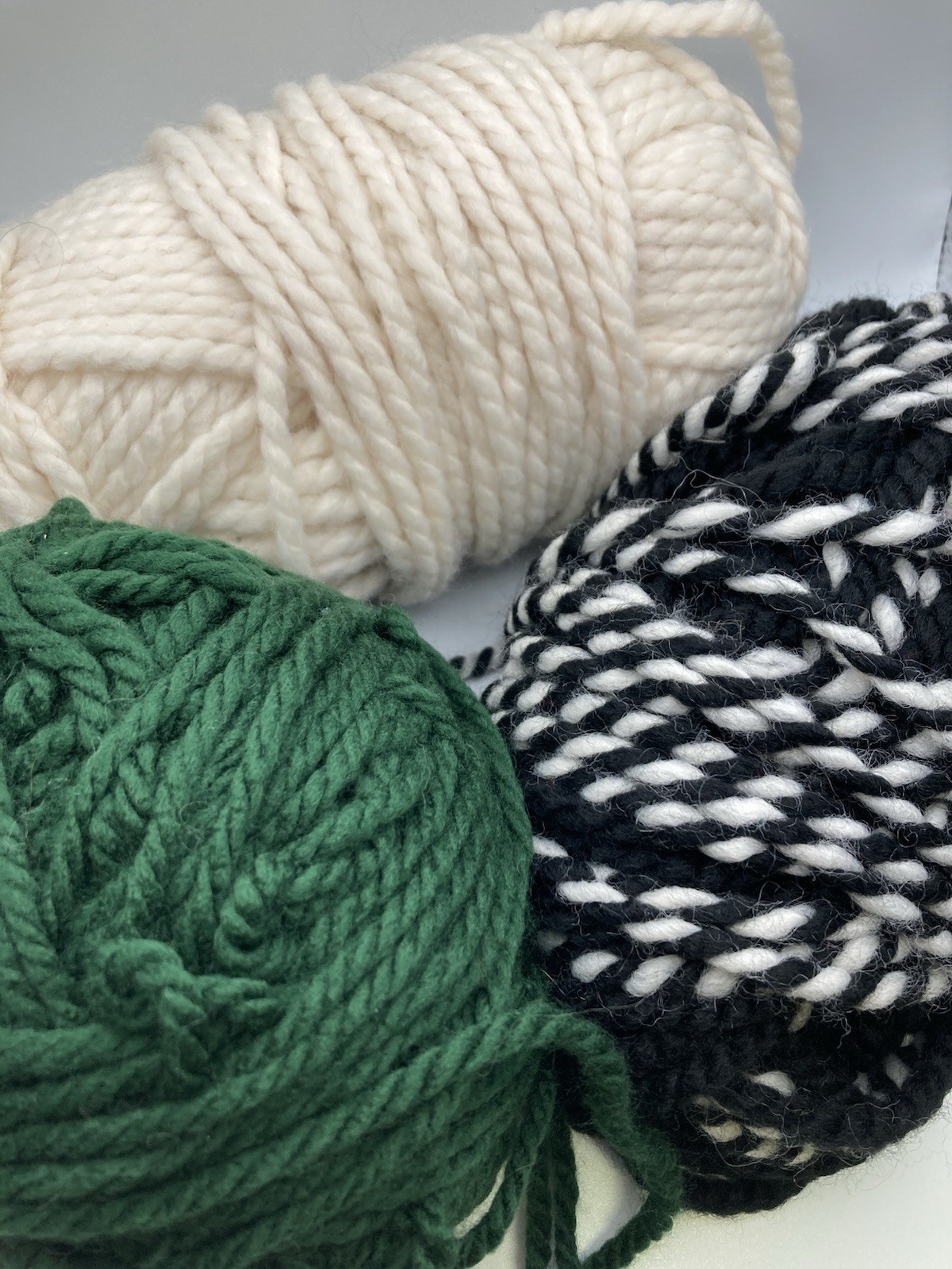 Super Bulky Yarn Mixed Lot Partials Colors Cream White & Black Dark Green