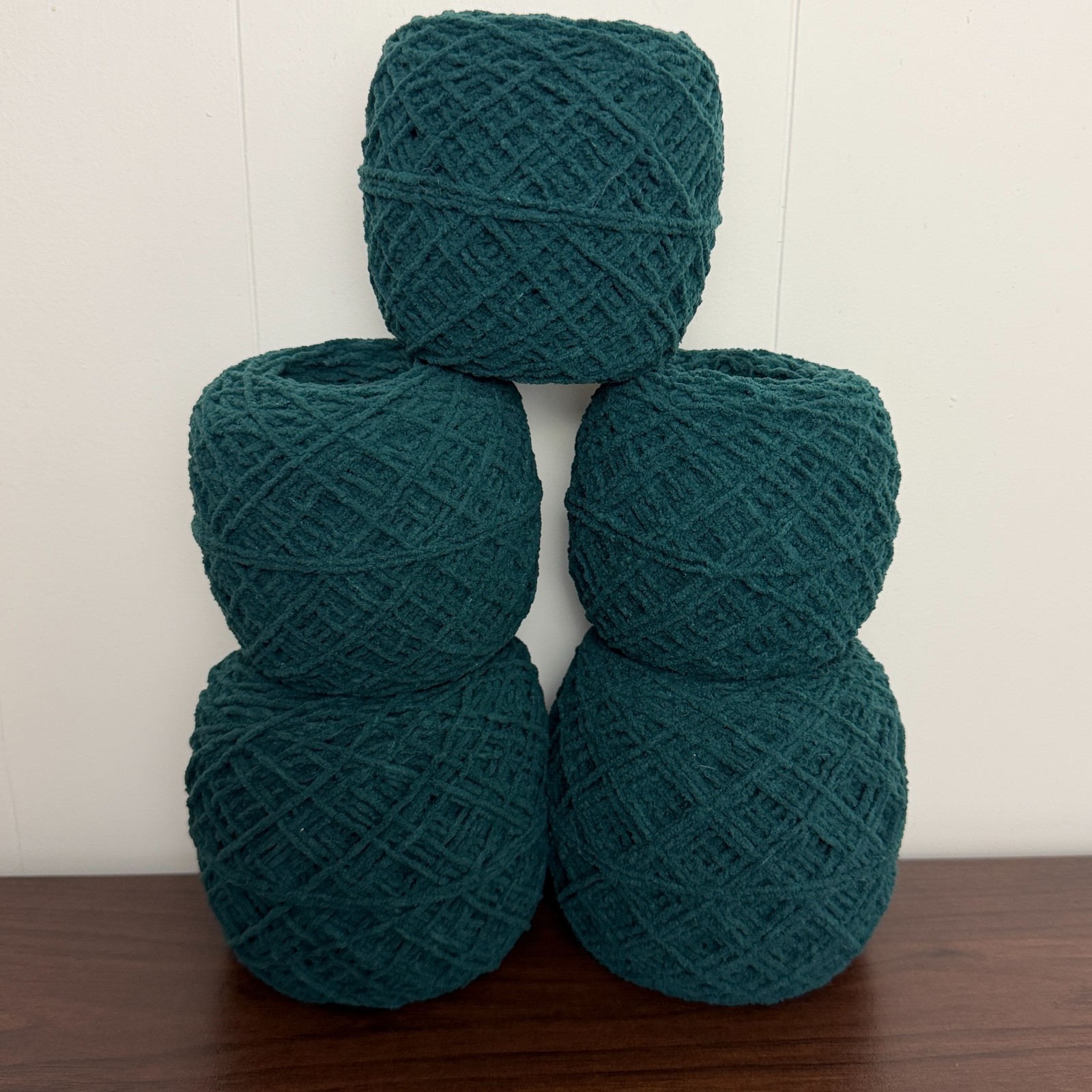 Reclaimed Polyester Chenille Worsted Yarn 985 Yards 456g – Dark Green (5 Cakes)