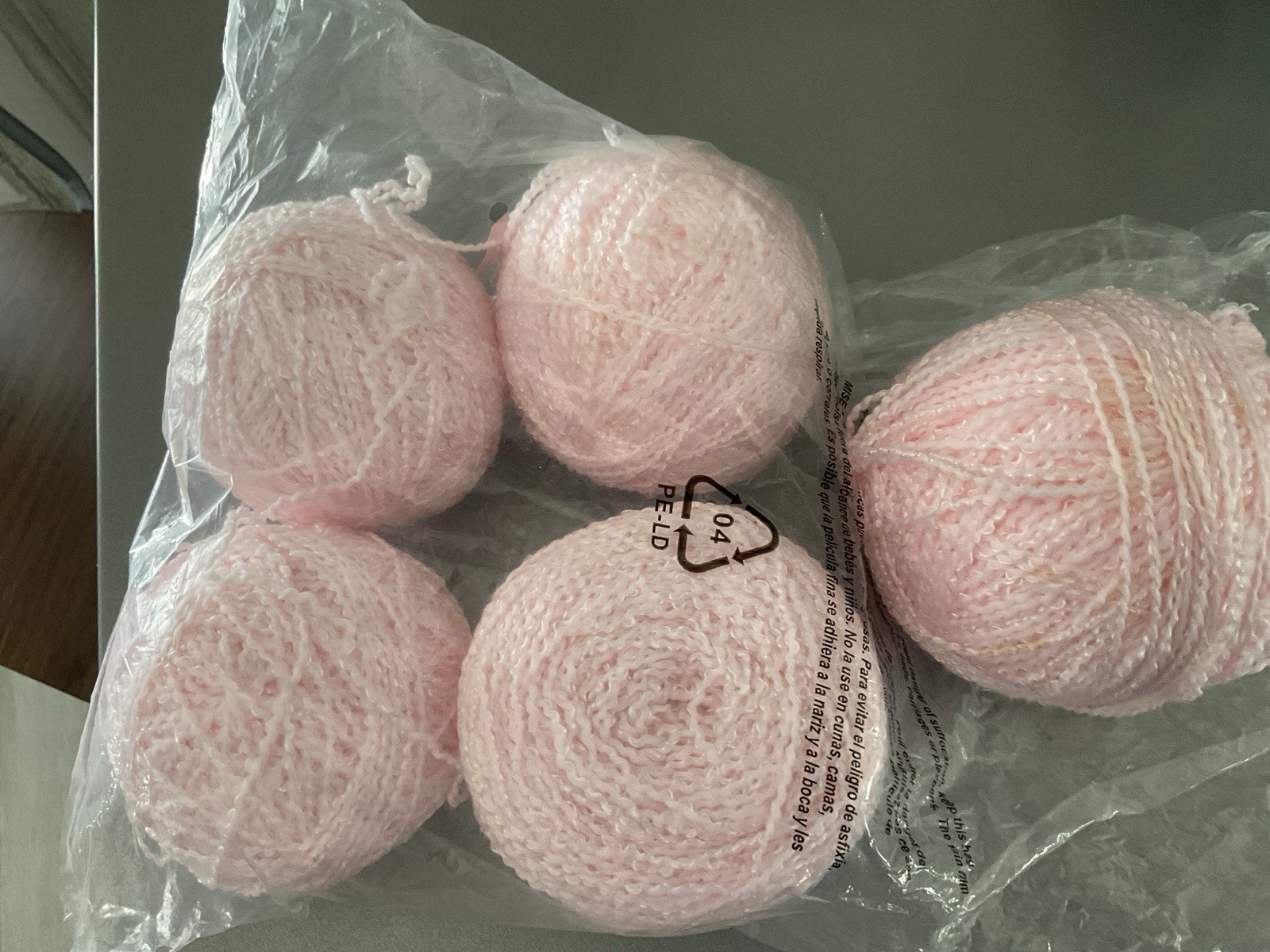 5 Skeins, bernat baby coordinates, No Label. Pink. 19 Ounces