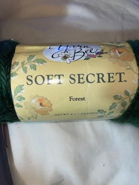 Yarn Bee Yarn SOFT SECRET – 6 oz / 170g / 370yd / 338m Acrylic