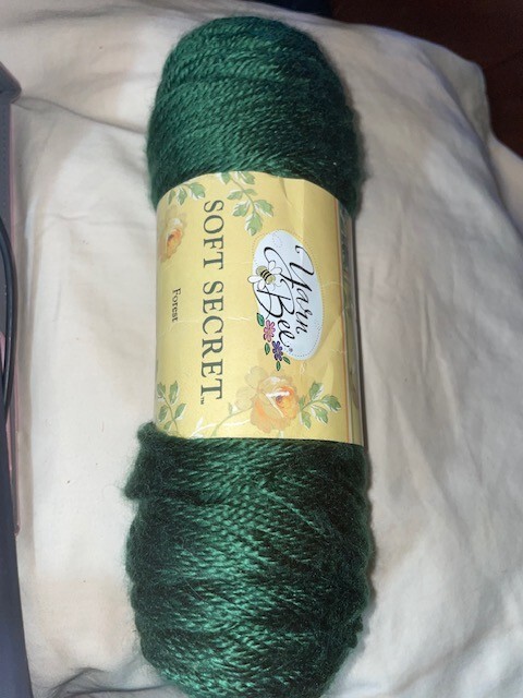 Yarn Bee Yarn SOFT SECRET – 6 oz / 170g / 370yd / 338m Acrylic