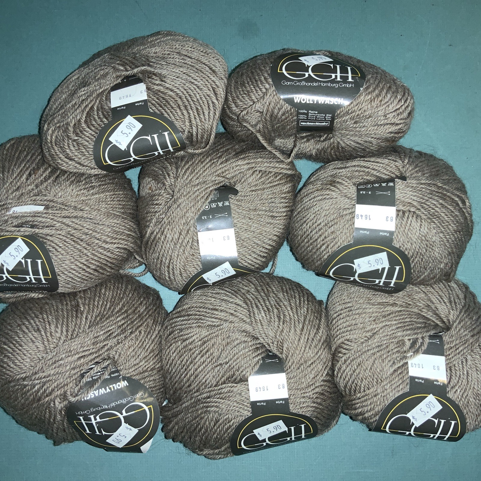New 8 skeins GGH 100% Pure Wool Solid Color Medium Brown